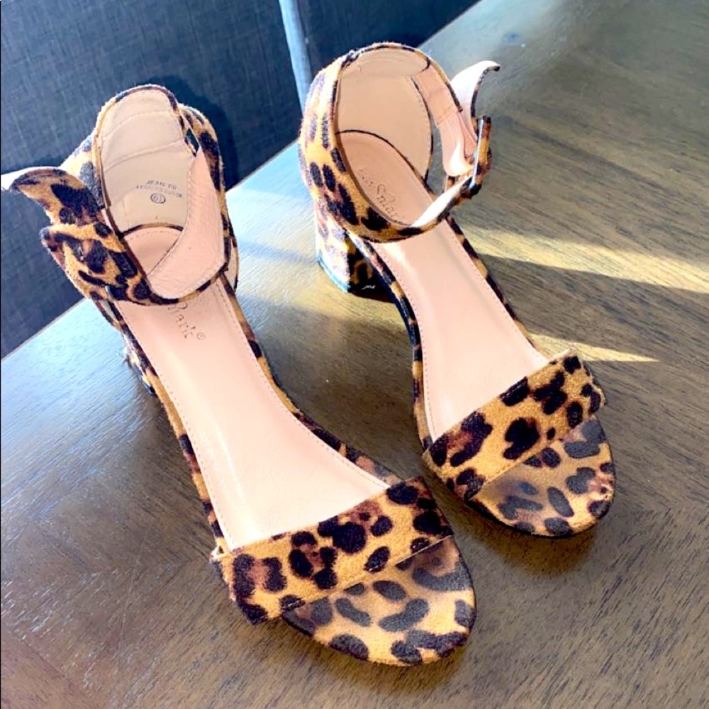 Leopard Heels 2 inch Size 6.5
